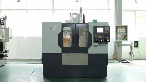 Fräsmaschine-kleine vertikale Maschinen-Mitte VMC24L CNC