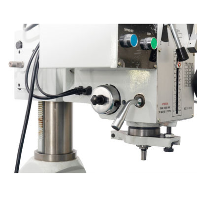 Gang gefahrene Metallbohrungs-Fräsmaschine mit DRO