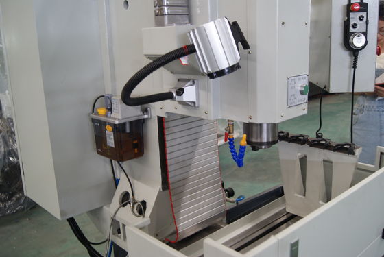 Universal-CNC-Bohrungs-Fräsmaschine-neue Zustand