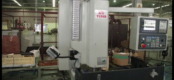 XK7124B einfacher automatischer kleiner CNC, der für Fabriken und Schulbildung mahlt